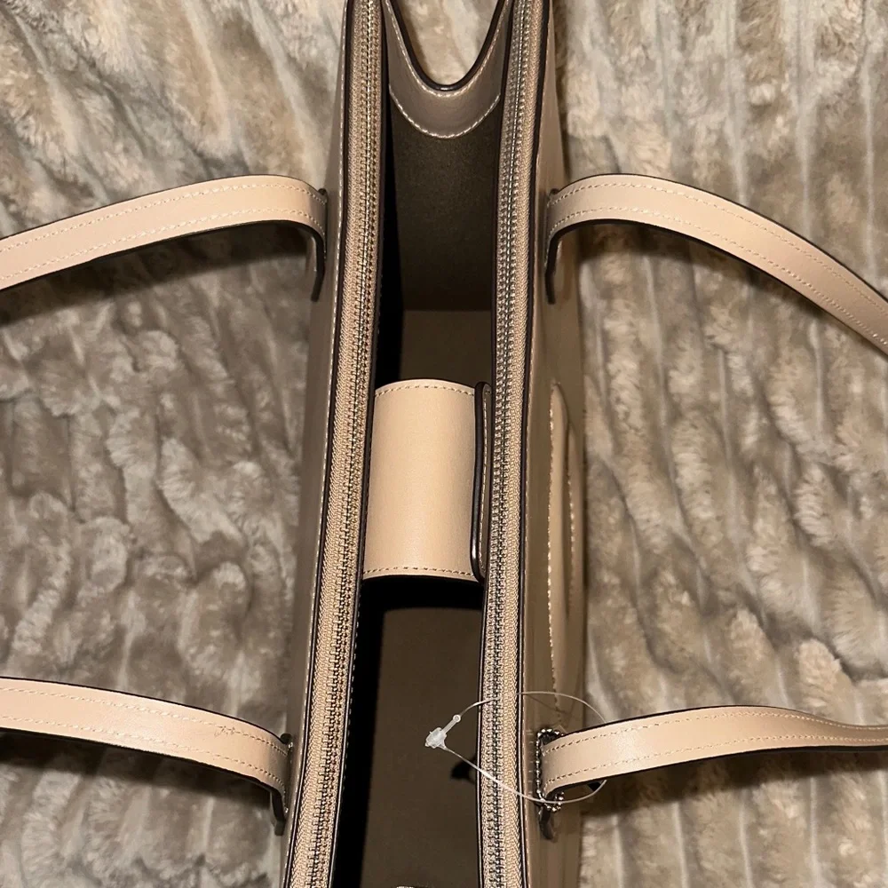 Coach Tan Leather Tote Bag - Picture 4 of 13